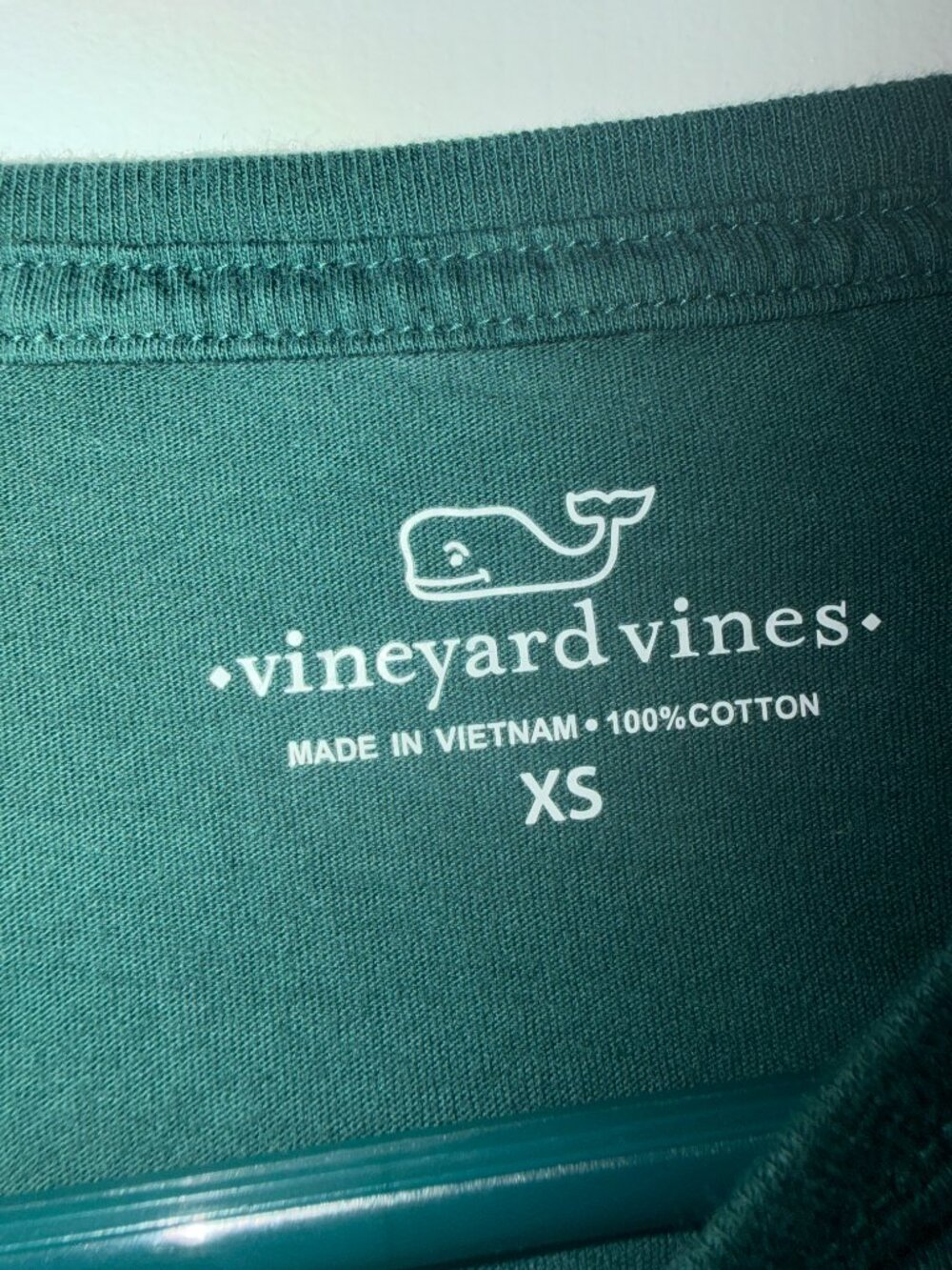 Vineyard Vines boys' long-sleeve pocket t-shirt - Picture 5 of 6